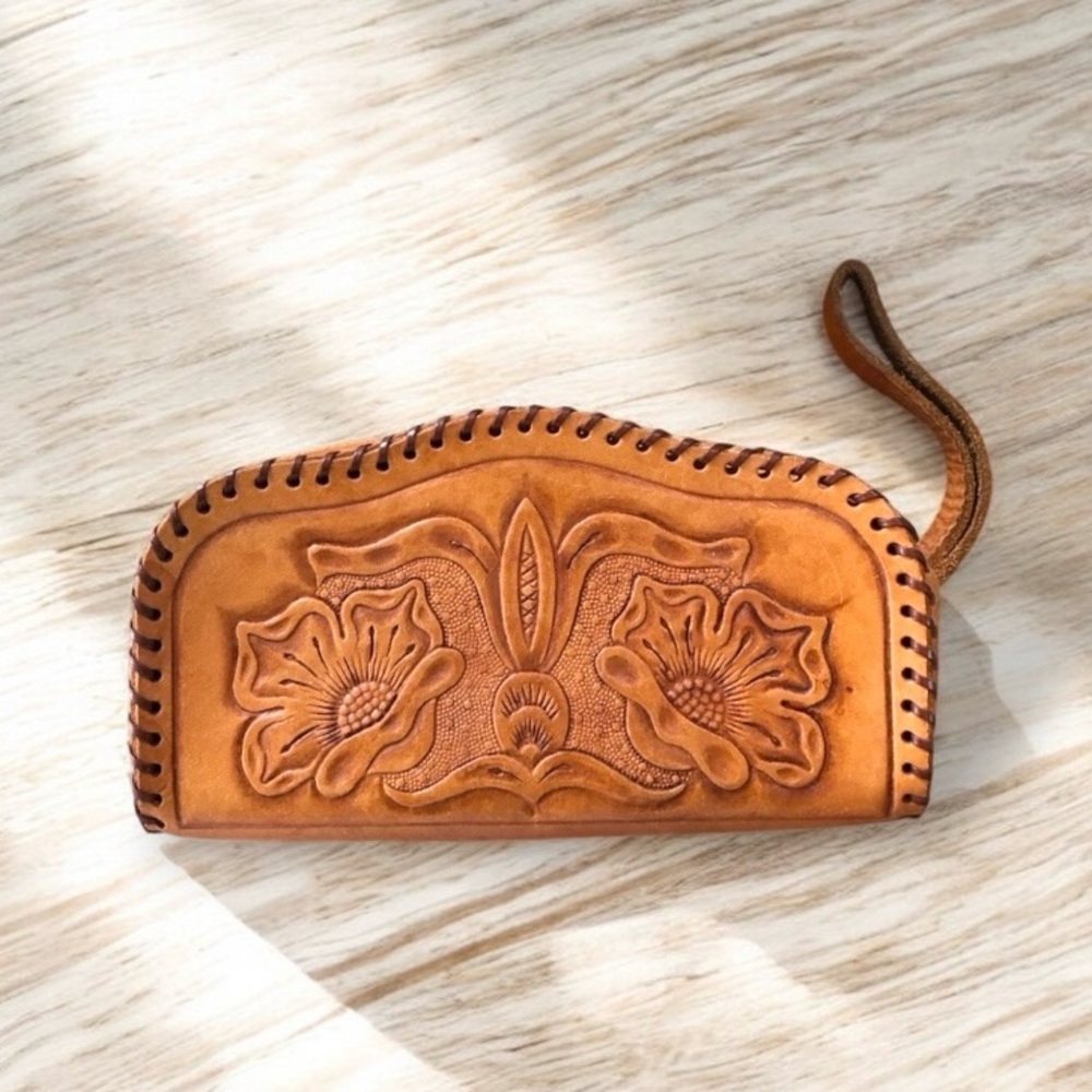 Vintage Hand Tooled Tan Leather Clutch Wristlet Wallet with Floral Design